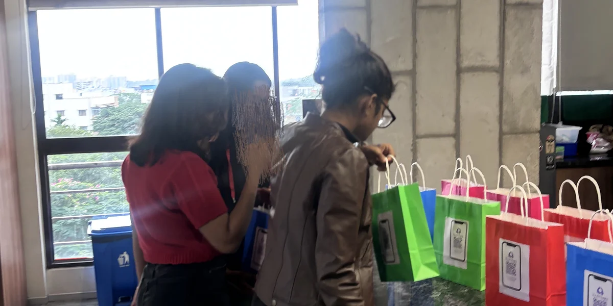 Click to view full size (3 of 3) 💕 From 6 Women to 16: A Day I Won’t Forget - Image 3